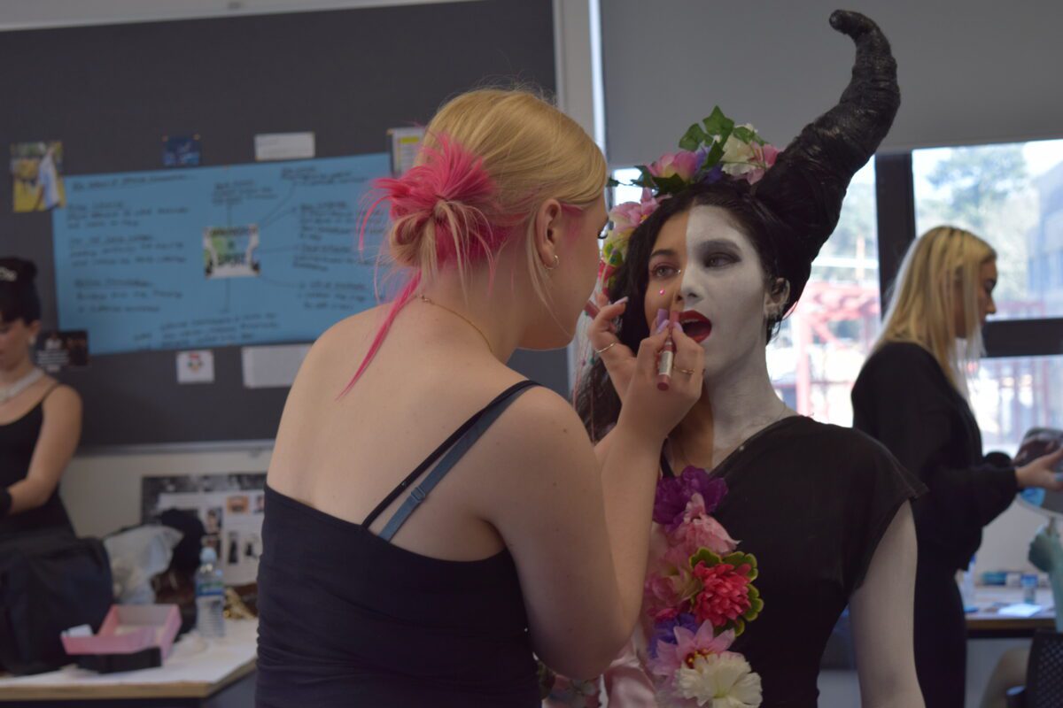 SurreyFE Hair & Beauty Competition: Surrey’s Got Talent SurreyFE Hair & Beauty Competition: Surrey’s Got TalentÂ